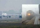 Weather Update : कोहरे की चपेट में उत्तर भारत, हवाई और रेल के सफर पर लगा ब्रेक; कई उड़ानें रद्द, ट्रेनें भी लेट
