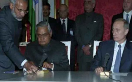 पुतिन के भारत दौरे के बीच वायरल हुई PM Modi की 24 साल पुरानी तस्वीर, पूर्व प्रधानमंत्री वाजपेयी भी थे साथ
