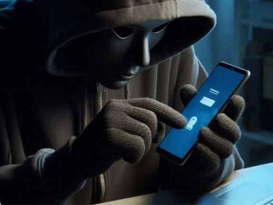 साइबर फ्रॉड सिर्फ फोन तक नहीं अब आपके दरवाजे तक: Money, माया और OTP का जाल,स्कैमर्स इन नए नए तरीके से कर रहे फ्रॉड