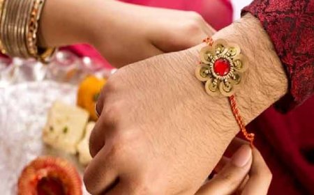 रक्षाबंधन के बाद कलाई से उतारकर फेंक देते हैं राखी? सावधान भूल से भी न करें ये गलती, जानिए क्या है नियम 