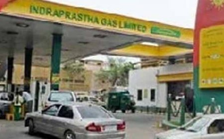 महंगाई का एक और झटका! CNG का रेट भी दिल्ली NCR में तीसरी बार बढ़ा: जानिए रेट 