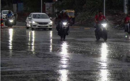 दिल्ली-NCR में तेज आंधी और झमाझम बारिश ने बदला मौसम का मिजाज