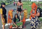 बहू बनी आधुनिक श्रवणकुमार! चार बेटे रहे पीछे, सास को कांवड़ में बैठाकर हरिद्वार से हापुड़ तक पैदल यात्रा