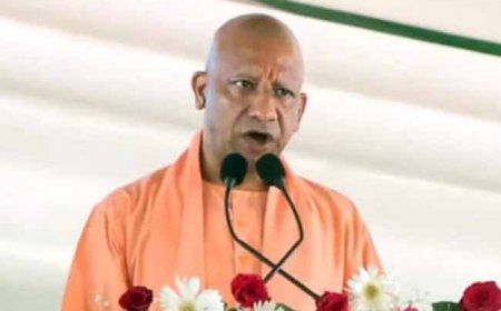 अयोध्या में सीएम योगी बोले- हनुमानगढ़ी मंदिर की सीढ़ियों पर नमाज पढ़ाने का पाप सपा-कांग्रेस ने किया