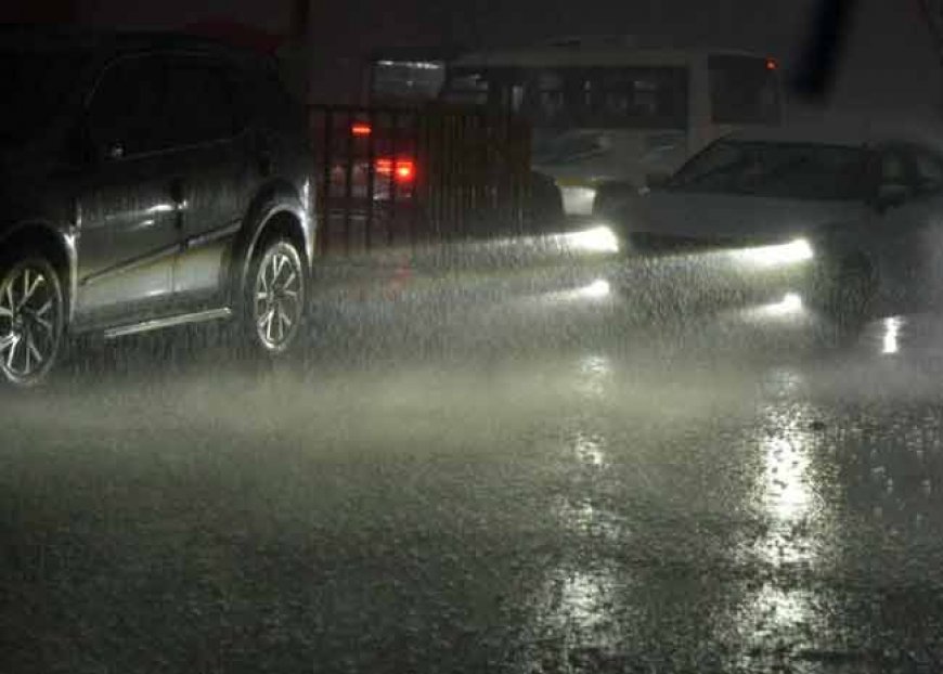 UP Weather: उत्तर प्रदेश में पूरी ताकत से आगे बढ़ा मानसून, आज इन 19 जिलों में भारी बारिश का अलर्ट