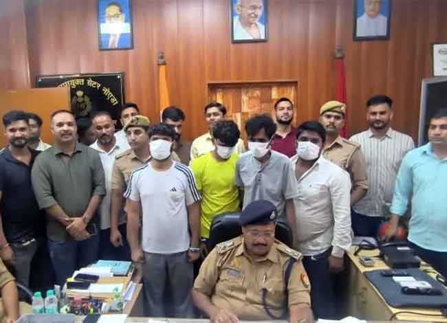 ग्रेटर नोएडा में 1.38 करोड़ की लूट का खुलासा, 2 हजार CCTV खंगालकर 5 लुटेरे गिरफ्तार