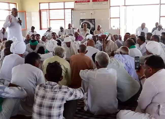 लव मैरिज की तो गांव में नहीं मिलेगी एंट्री, लिव-इन रिलेशनशिप और अश्लील गानों को लेकर लिए खाप पंचायत ने कड़े फैसले