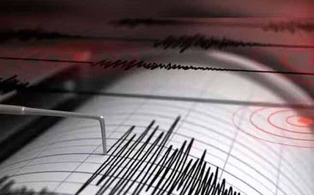 Indonesia Earthquake: इंडोनेशिया में कांपी धरती, भूकंप के झटकों की तीव्रता 7.7, सुनामी की चेतावनी जारी