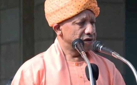 80वें स्वतंत्रता दिवस की CM योगी आदित्यनाथ ने दी बधाई बोले - UP के बिना आजादी की लड़ाई अधूरी थी... 
