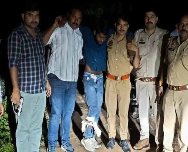 झांसी में महिला से मंगलसूत्र छीनने वाले का 9 घंटे में हाफ एनकाउंटर, दूसरे ने डर से किया सरेंडर