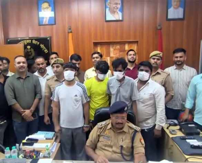 ग्रेटर नोएडा में 1.38 करोड़ की लूट का खुलासा, 2 हजार CCTV खंगालकर 5 लुटेरे गिरफ्तार